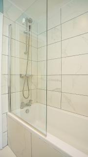 1 Bedroom apartment with Bath - Belfast - 2