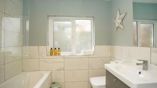 1 Bedroom apartment with Bath - Belfast - 1