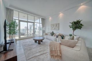 Cozy and Spacious 2Bedroom with Marina Bay view - 9