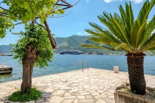 Amazing 2 BR Retreat with Kotor Bay View - 5