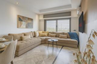 Cosy and sunny - private Rooftop - near train & tramway - 2