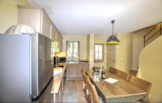 2 Bedroom Amazing Home In St-Laurent-De-La-Cabr - 5