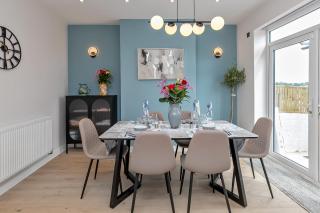 LUTON LUXURY LIVING, Large PREMIUM House, Beautifully Landscaped PRIVATE GARDEN, Newly Refurbished Throughout, PARKING FOR 2 VEHICLES, Great Access to Central Luton & the M1 Motorway - Luton - 9