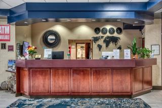 Evergreen Inn & Suites - 6