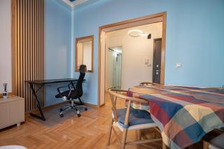 Central Spot 2-Bedroom Apt by ΜΡS - 9