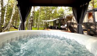 DOM LAS BUS twój leśny azyl z prywatnym jacuzzi - 9