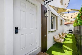 Beachy Living |Sleep 8 Best Location | BBQ & Patio - Miami - 3