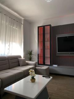 Mme apartment - Kamëz - 0