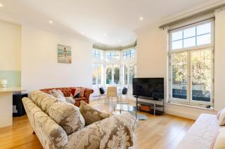 3 Bedrooms Luxurious Apartment in Knightsbridge Harrods 5 minutes - London - 2