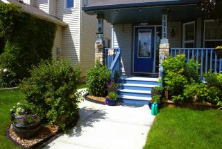 Entire suite Queen BRM Big Window Prvt Entry Patio - Edmonton - 2