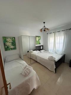 Villa Famara,piscina y barbacoa,a 5 minutos de la playa,10 personas - Malaga - 7