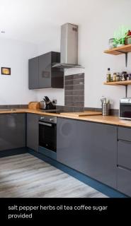 City Haven Modern 3 bed- Spacious, Sleeps 6 - Belfast - 5