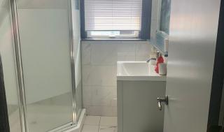Centrally Located Blue House - Halifax - 4