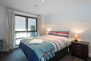 Large Executive Inner City Apartment - Wellington - 2