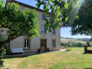 Gîte rénové campagne chic, 6 chambres pour 13 pers., jardin, terrasse, Haute-Loire - FR-1-582-527 - 0