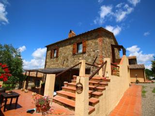 Farmhouse in Castiglione Dorcia - 4