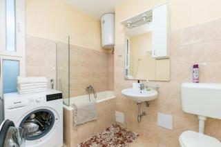 Apartments with parking space Split - 24426 - 2