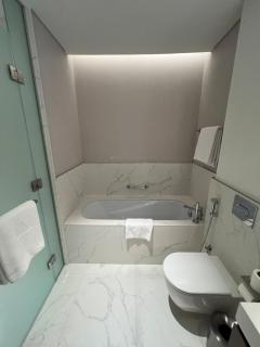 Luxury 1BR Apartment Address beach resort - Rayyā - 7