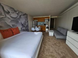 Marine Surf 18FL Newly Renovated - Free Parking - Honolulu - 5