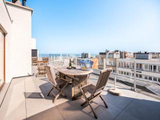 Penthouse by the Sea with Stunning Views - Koksijde - 9