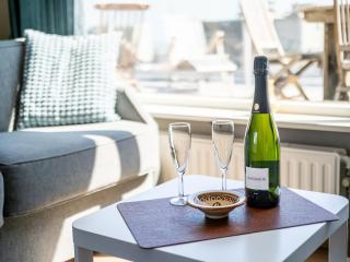 Penthouse by the Sea with Stunning Views, cleaning included - Koksijde - 9