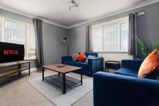 Group Stay Sleeps 8 Speke - Hale - 0
