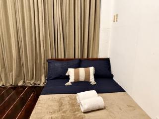 Chic Quad Room with WiFi - Near the beach and Main street - Ground Floor - General Luna - 3