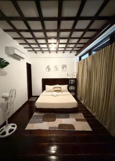 Chic Quad Room with WiFi - Near the beach and Main street - Ground Floor - General Luna - 0