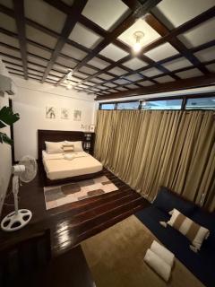Chic Quad Room with WiFi - Near the beach and Main street - Ground Floor - General Luna - 9