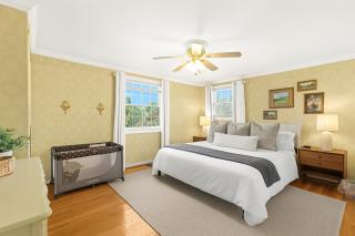 Grandma's Fun 5BR House - Heated Indoor Pool - 1