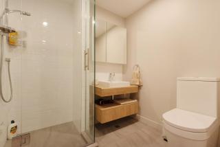 Brand New, Central & Spacious on Victoria Street - Wellington - 4