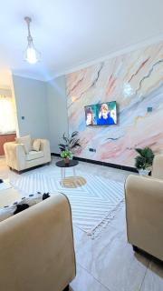 Cozy 1br Apt in the centre of Bukoto with Elevator and Standby generator - Kampala - 1