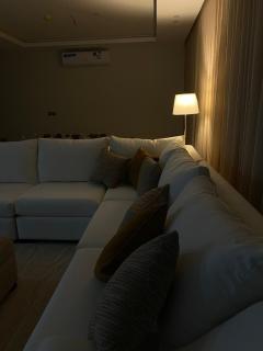 Elegant 3 Bedroom Apartment, Sala, Kitchen and Outdoor Terrace - Riad - 5