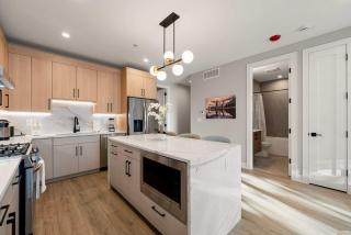 Brand New Building in the Medical District - 8