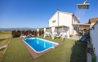 Gorgeous Home In Trilj - Trilj - 0