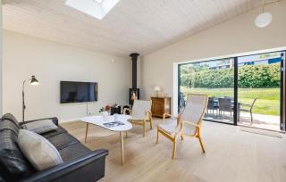Amazing Home In Allinge With Wifi - 7