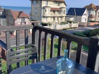 Beau duplex familial refait à neuf avec balcon proche plage - FR-1-712-96 - 0