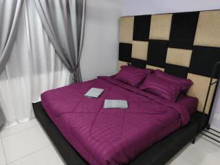 KLIA Sepang Horizon Suites Pool 2BR WiFi by Zaryqa - Sepang - 4