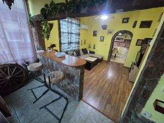 Two bedroom vintage Maisonette in the super center, next to the sea garden and the sea - 0