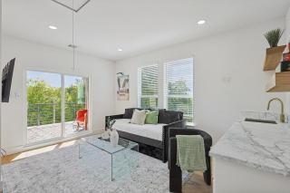 Modern Luxe Townhome, 3 story, Sleeps 16, Oaklawn - Dallas - 3