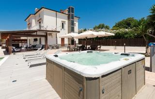 5 Bedroom Awesome Home In Casalvelino - 9