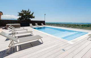 5 Bedroom Awesome Home In Casalvelino - 4