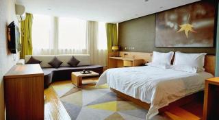 IU Hotel Zhengzhou Erqi Wanda Plaza Daxue Road Branch - Zhengzhou - 3