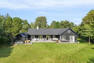 Summer Oasis With 150 Meters To Vejby Beach - 9