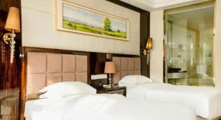 Vienna Hotel Henan Xinyang East Zone of Central Hospital - Xinyang - 1