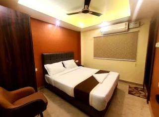 Hotel Royal # View Residency & Restaurant Bodhgaya Indonesian Temple - Fully Air Conditioning Luxuary Rooms - Best Hotel - Bodh Gaya - 0