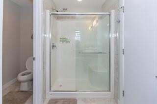 Spacious 4 bedroom & Den with semi-enclosed patio & Central AC & Gym & Game room - Edmonton - 1