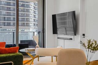 Bayside LuxePad King and Queen 2Bed 2Bath with Water Views, Gym, Lounge, Hottub - 2