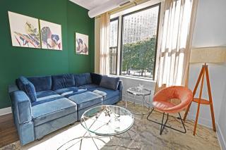 Spacious 420 Friendly 3BR Retreat Near McCormick Place and Soldier Field - Chicago - 0