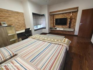 Lakefront Villa 3B2HKS Gated Society - Bangalore - 5